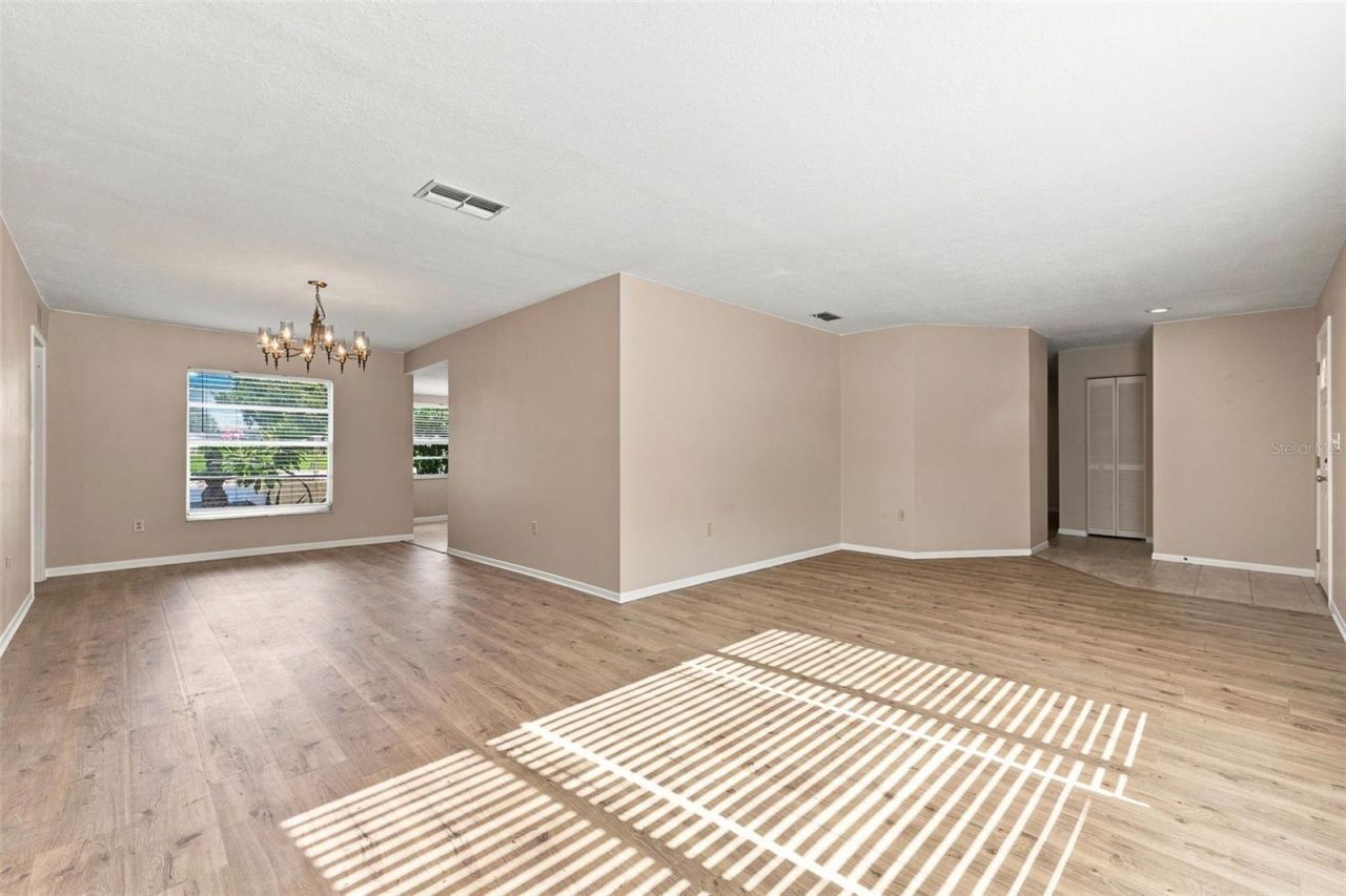 10681 Seminole Forest Street E, Seminole, FL 33778 Photo