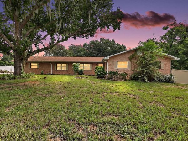 5 HERMOSA DRIVE , EUSTIS, FL 32726