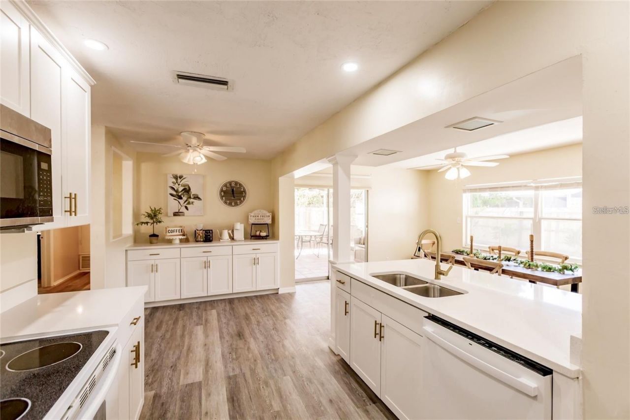 3716 Mundy Ridge Drive , Sarasota, FL 34233 Photo
