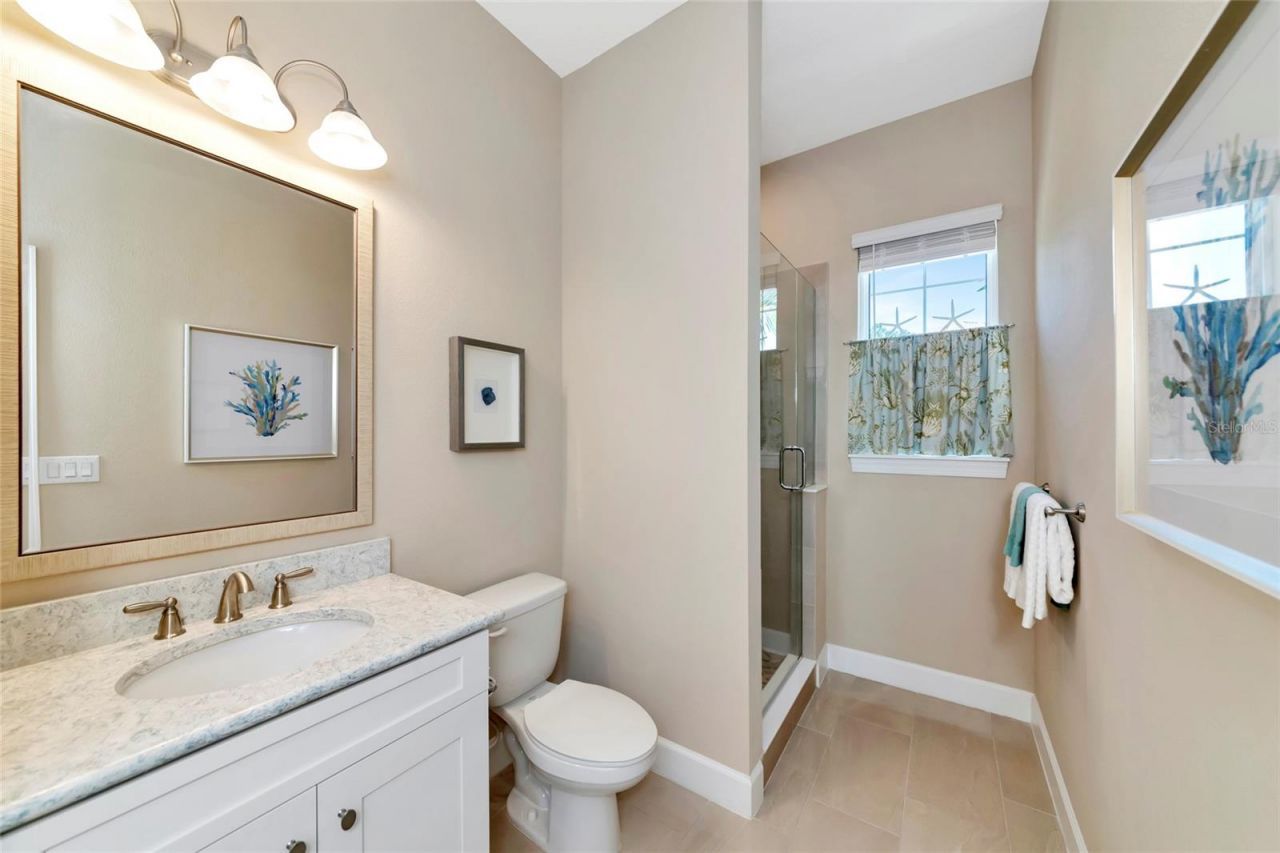 5589 Cannes Circle, Unit 4-102, Sarasota, FL 34231 Photo