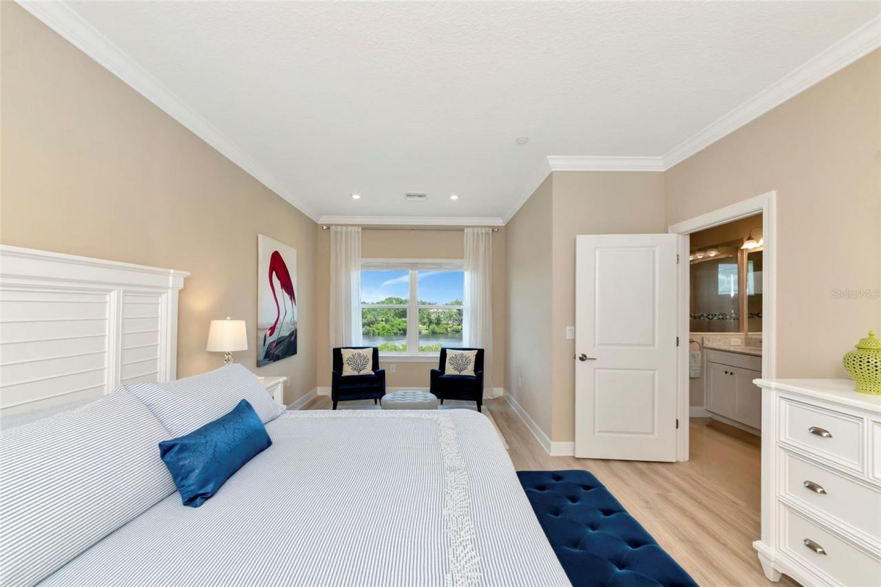 5589 Cannes Circle, Unit 4-102, Sarasota, FL 34231 Photo