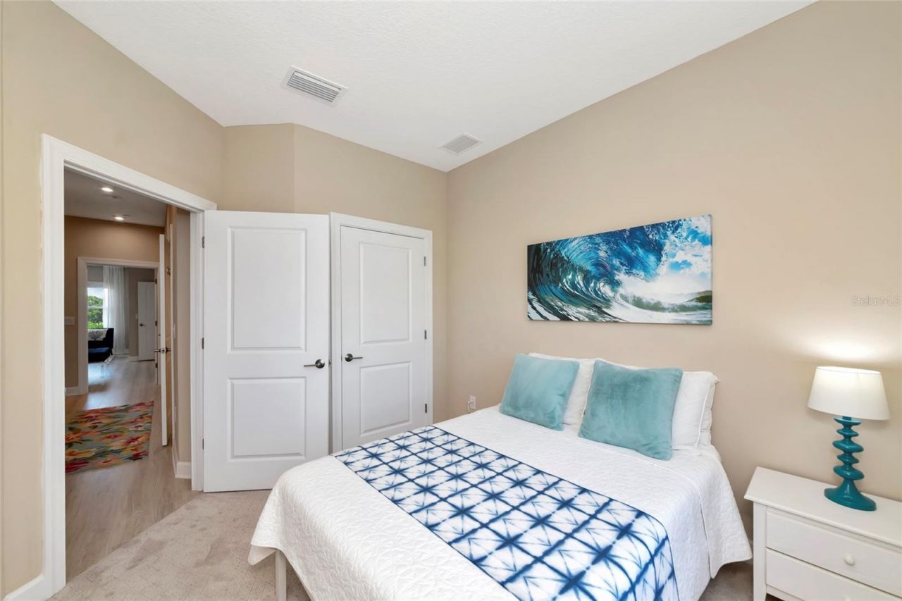 5589 Cannes Circle, Unit 4-102, Sarasota, FL 34231 Photo
