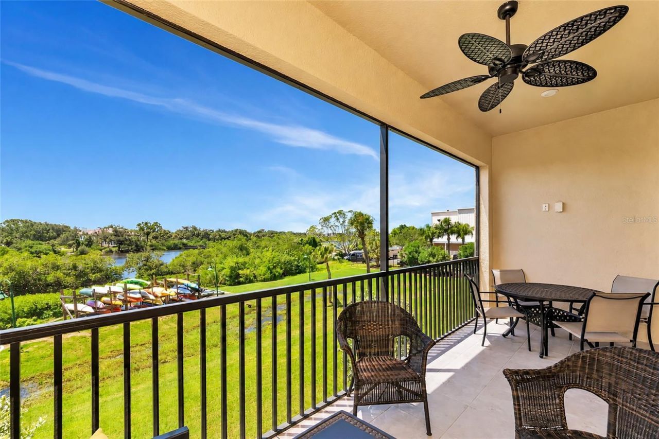 5589 Cannes Circle, Unit 4-102, Sarasota, FL 34231 Photo