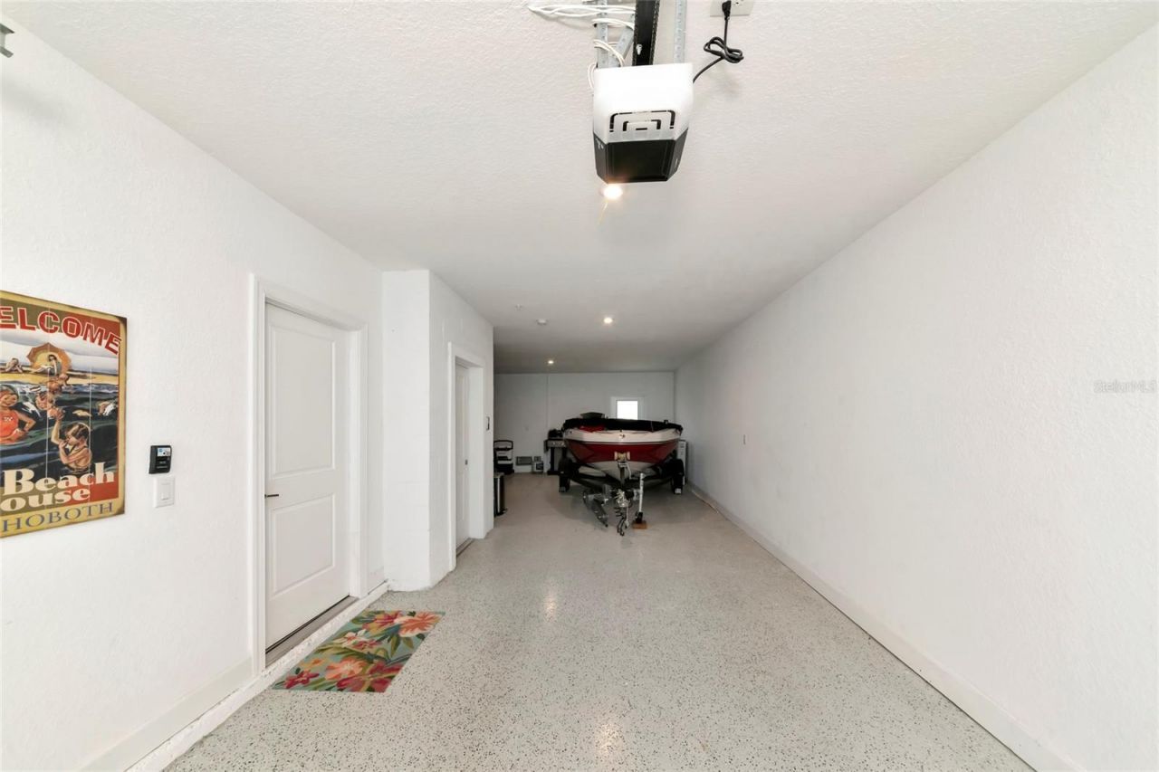 5589 Cannes Circle, Unit 4-102, Sarasota, FL 34231 Photo