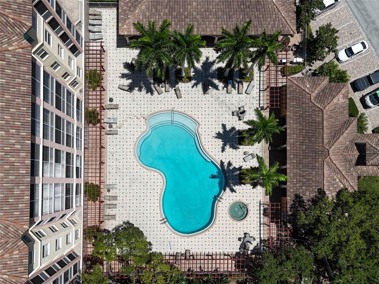 5589 Cannes Circle, Unit 4-102, Sarasota, FL 34231 Photo