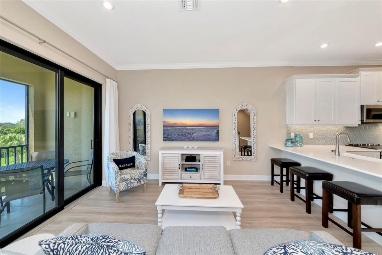 5589 Cannes Circle, Unit 4-102, Sarasota, FL 34231 Photo