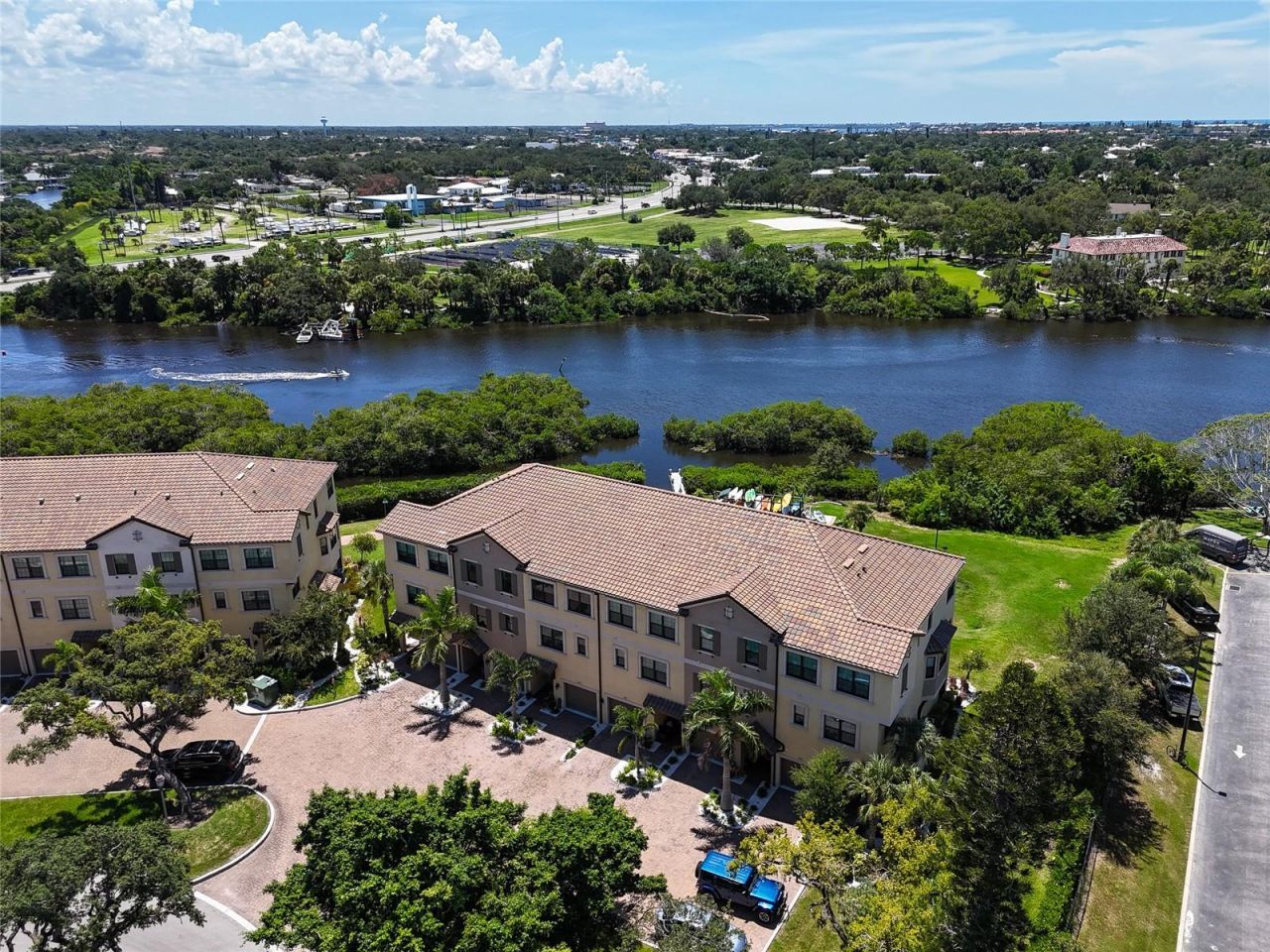 5589 Cannes Circle, Unit 4-102, Sarasota, FL 34231 Photo