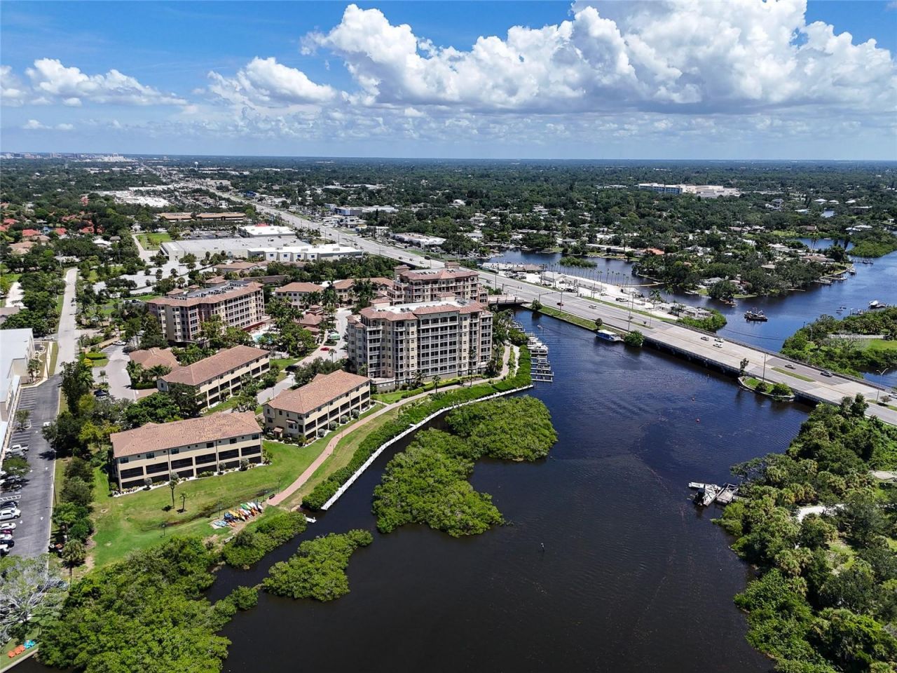 5589 Cannes Circle, Unit 4-102, Sarasota, FL 34231 Photo