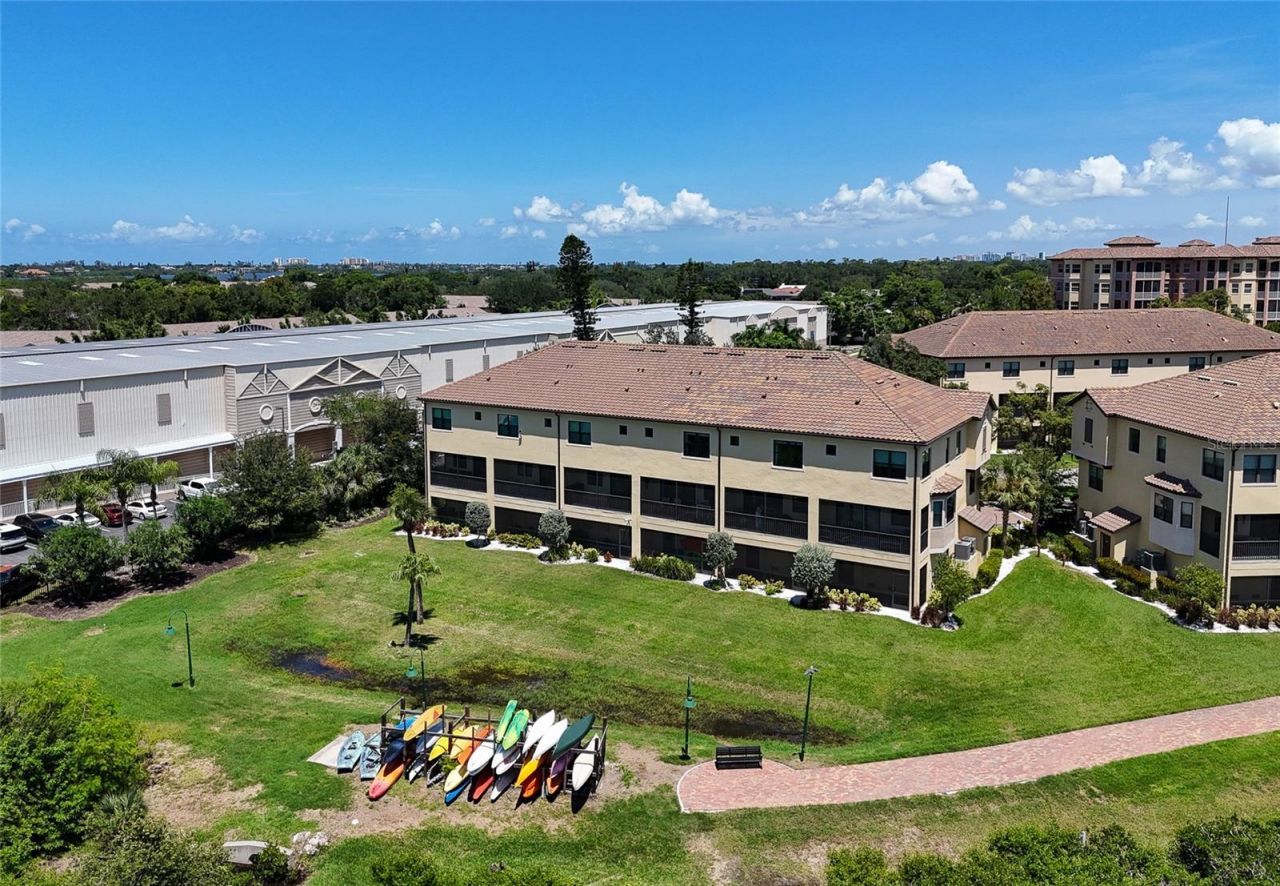 5589 Cannes Circle, Unit 4-102, Sarasota, FL 34231 Photo