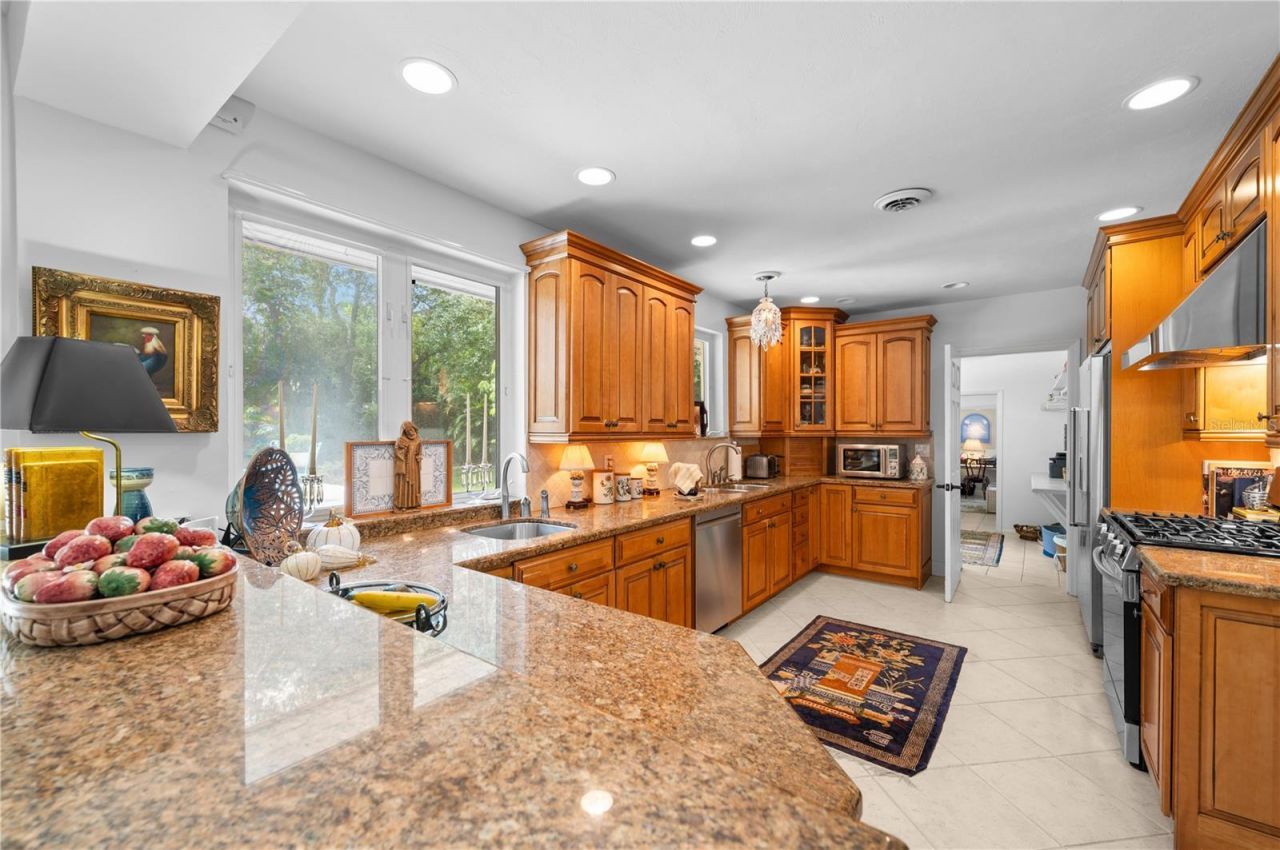 1722 North Drive, Sarasota, FL 34239 Photo