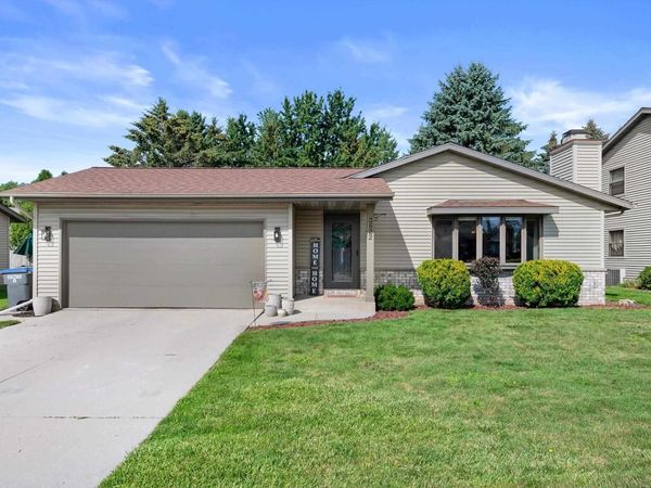 3822 S 10th Street, Sheboygan, WI 53081