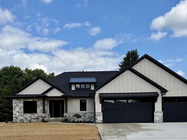 4195 HALF CROWN, De Pere, WI 54115
