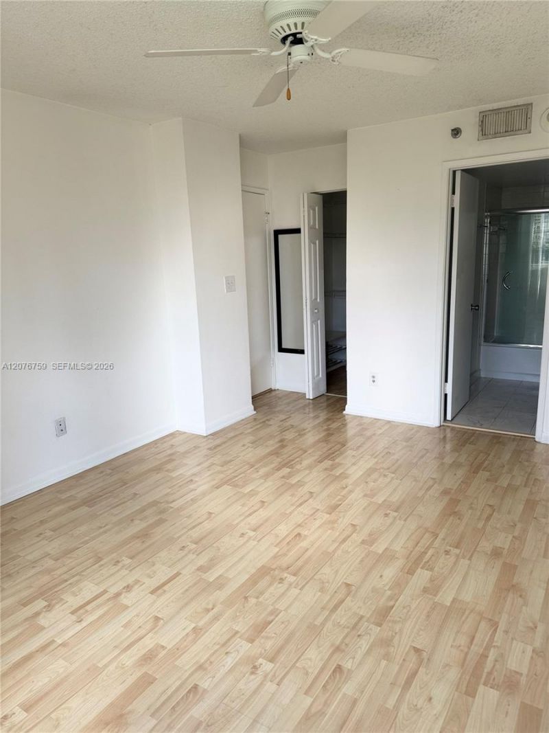 770 Claughton Island Dr , Unit 601, Miami, FL 33131 Photo
