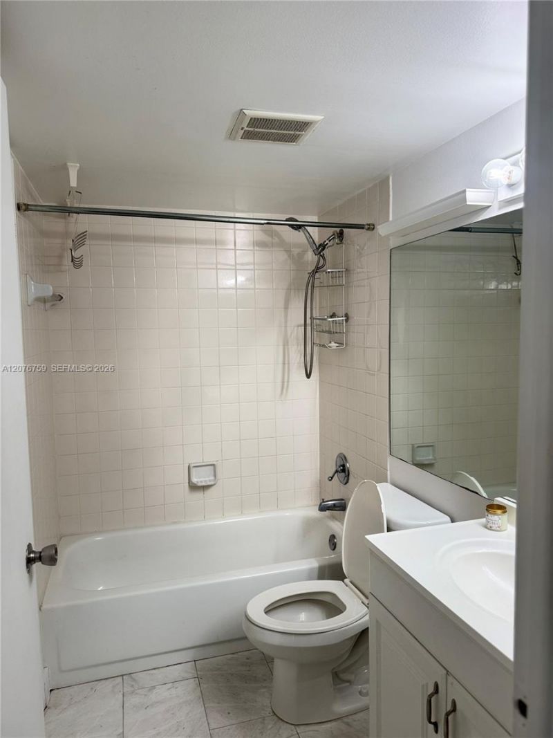 770 Claughton Island Dr , Unit 601, Miami, FL 33131 Photo