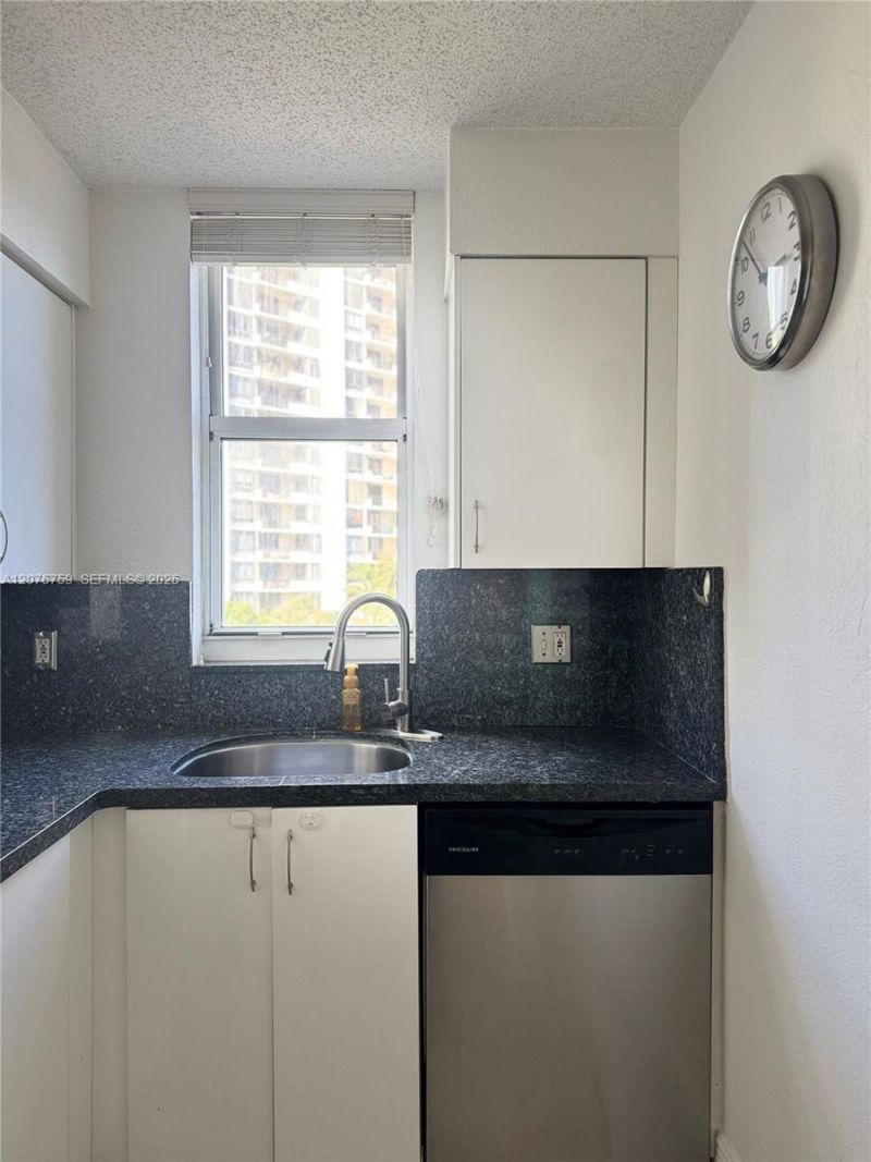 770 Claughton Island Dr , Unit 601, Miami, FL 33131 Photo