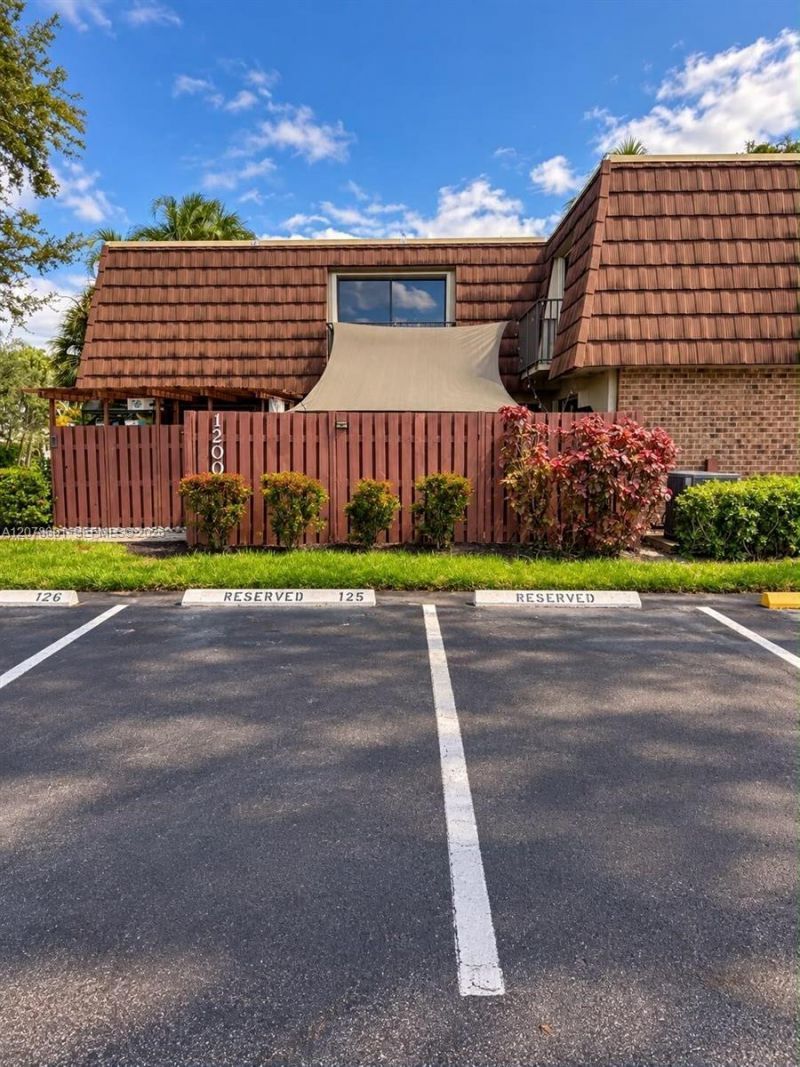 1200 SW 118th Ter, Unit 1200, Davie, FL 33325 Photo