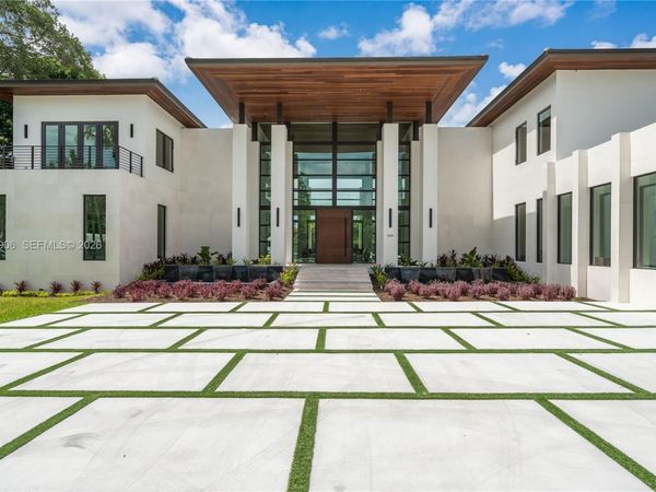 6290 Chapman Field Dr , Pinecrest, FL 33156