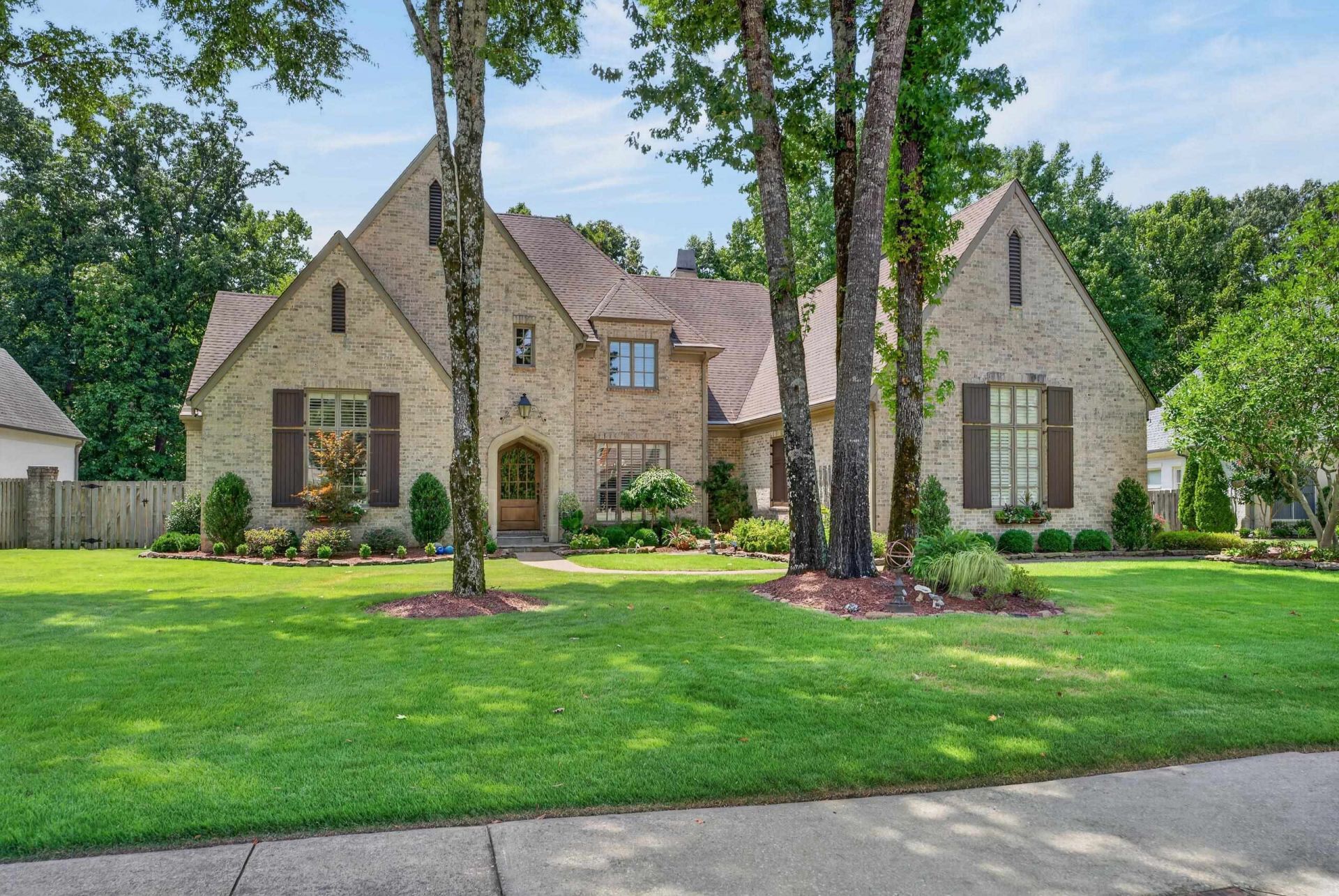10307 SHEA WOODS DR Collierville, TN 38017