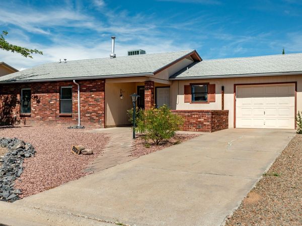 822 Buckboard Road SE, Rio Rancho, NM 87124