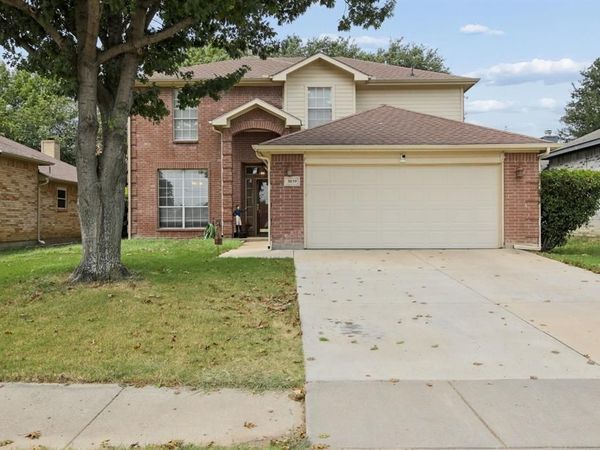 3039 Bosswood Court , Grand Prairie, TX 75052