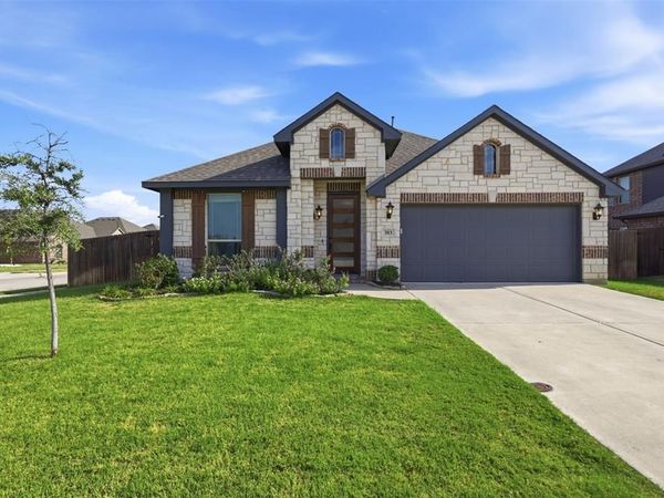 303 Pineview Lane, Ponder, TX 76259