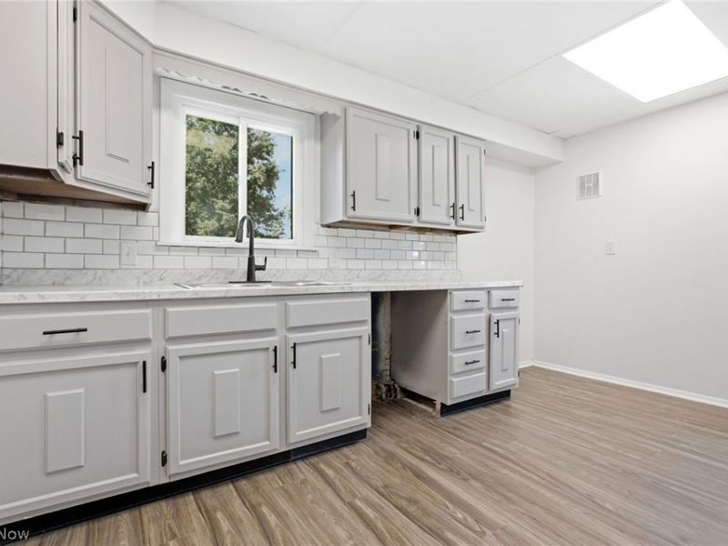 975 Corwin Avenue, Akron, OH 44310 Photo 10