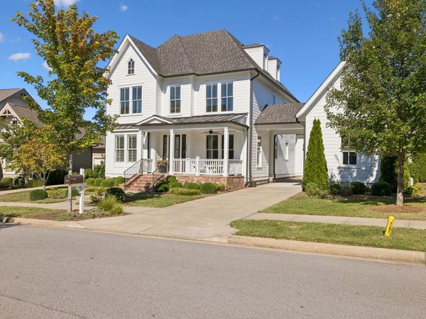 9084 Berry Farms Xing, Franklin, TN 37064