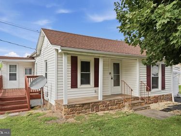 1450 ANDERSON STREET, FRONT ROYAL, VA 22630