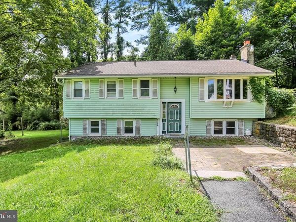 3323 E GALEN HALL ROAD , REINHOLDS, PA 17569