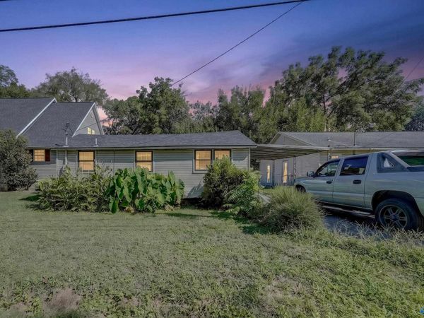 809 Rison Avenue NE, Huntsville, AL 35801