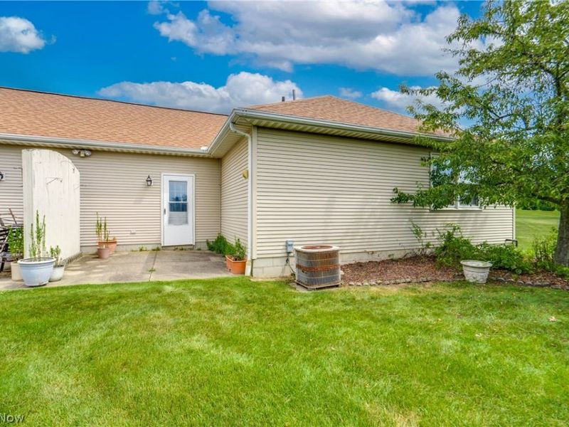 332 W Heatherwood Drive, Barberton, OH 44203 Photo 19