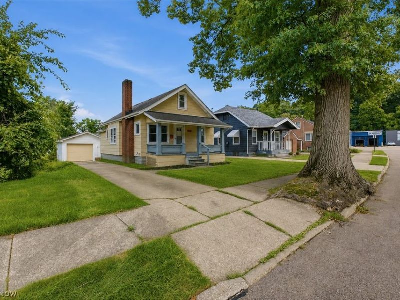 975 Corwin Avenue, Akron, OH 44310 Photo 2
