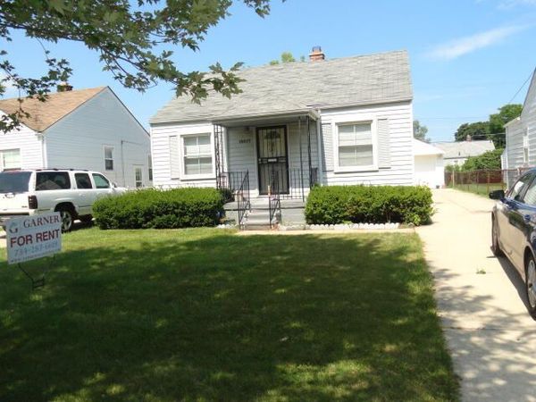 19317 Woodside Street, Harper Woods, MI 48225