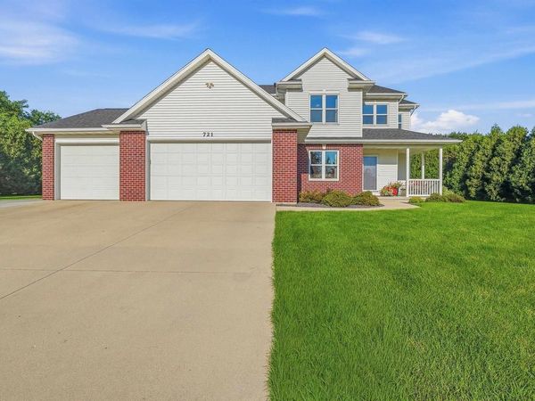 721 LEDGEVIEW LANE, Brownsville, WI 53006