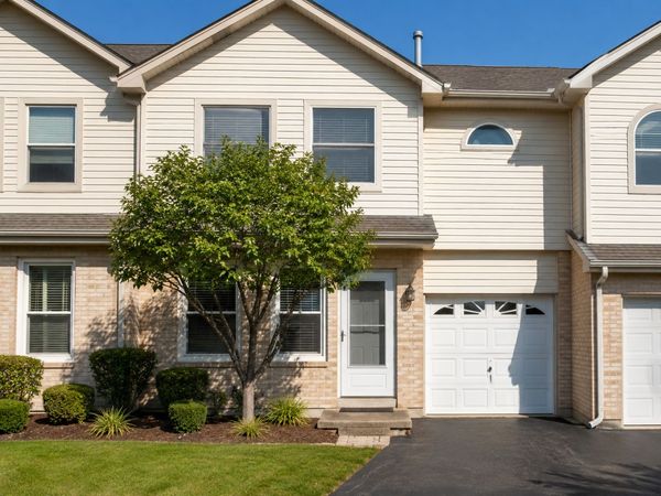 8528 Thomas Charles Lane , Unit 8528, Hickory Hills, IL 60457