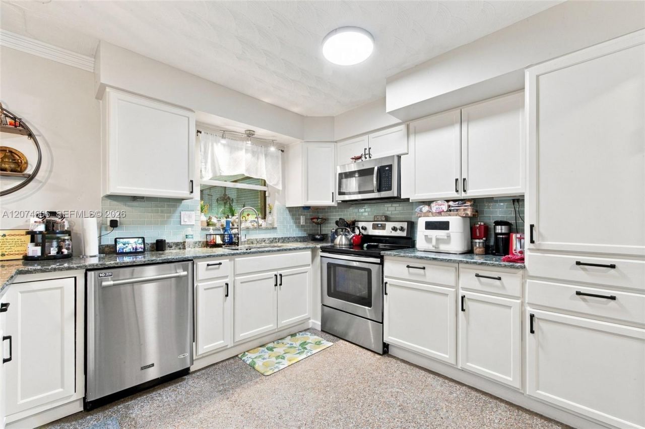 1540 NE 34th St , Pompano Beach, FL 33064 Photo