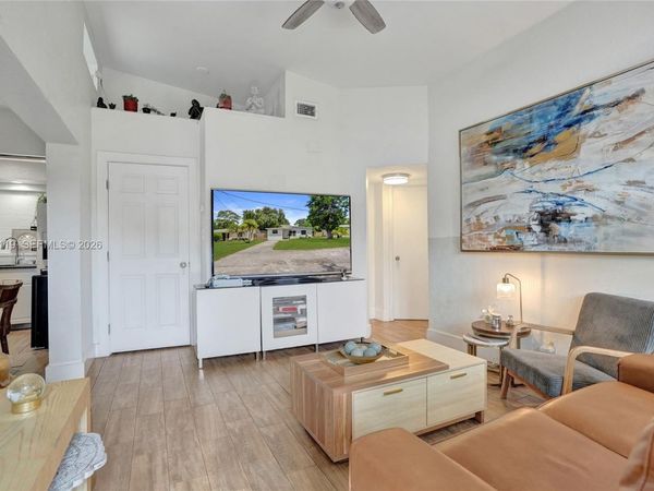 2701 Garfield St , Hollywood, FL 33020