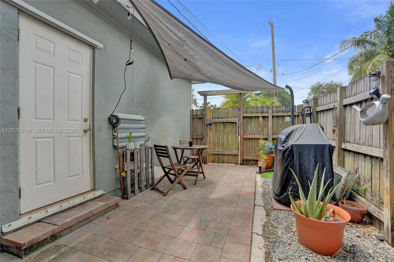 2701 Garfield St , Hollywood, FL 33020 Photo