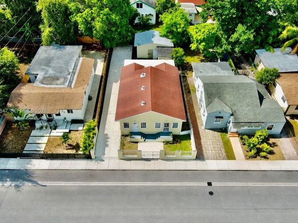 30 NW 50th St, Miami, FL 33127