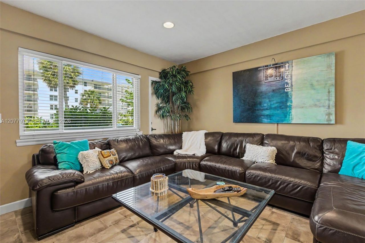 Please Call For Address, Unit 2G, Hollywood, FL 33019 Photo