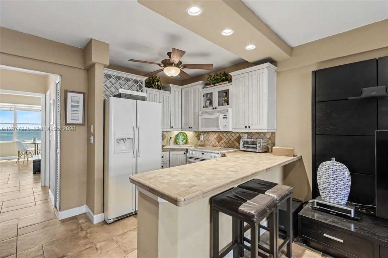 Please Call For Address, Unit 2G, Hollywood, FL 33019 Photo