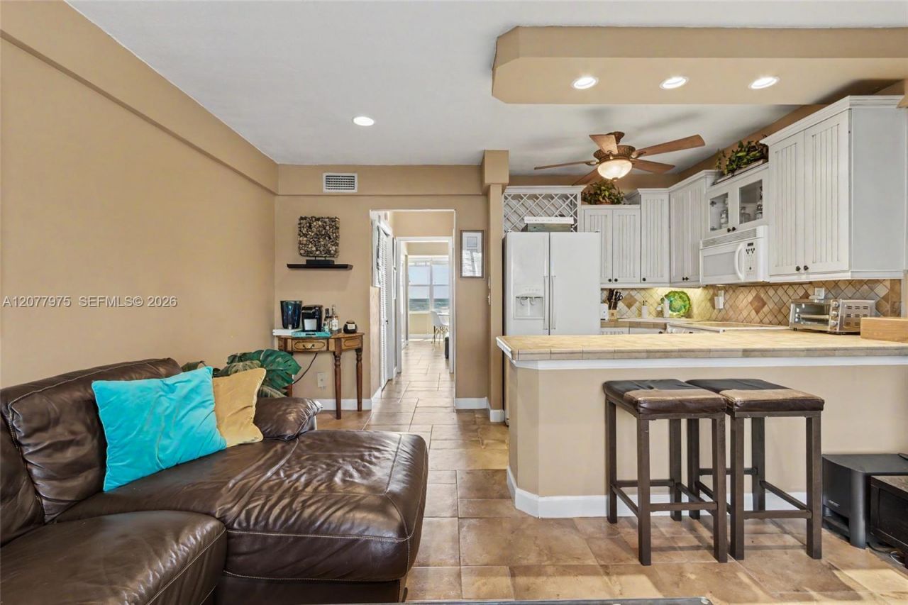 Please Call For Address, Unit 2G, Hollywood, FL 33019 Photo