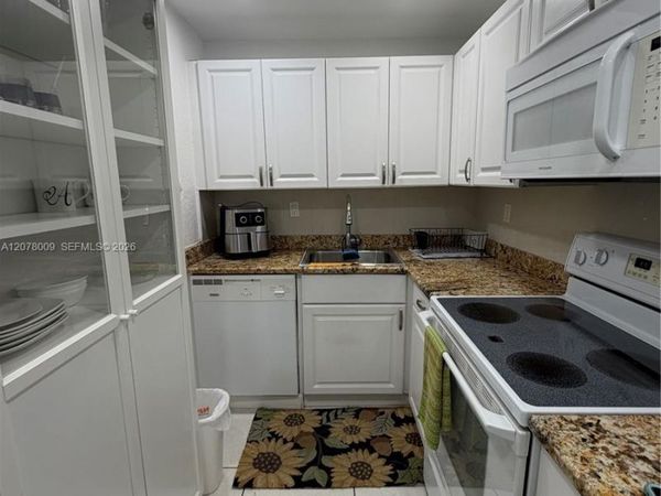 17530 NW 68th Ave, Unit C1005, Hialeah, FL 33015