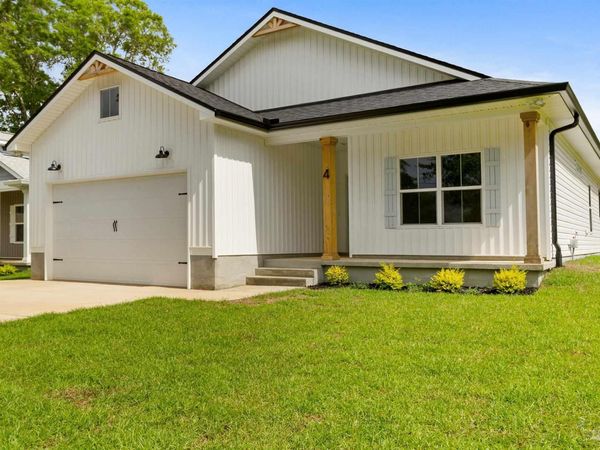 9529 Link Cir, Pensacola, FL 32514