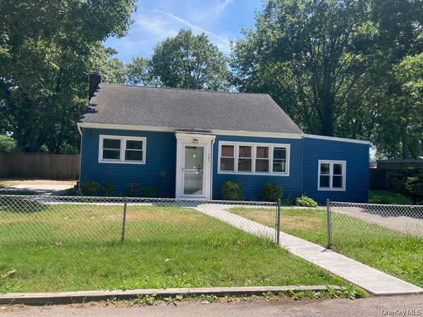 101 48th Street , Lindenhurst, NY 11757