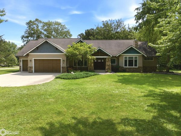 95 Oak Run Drive, Mason City, IA 50401