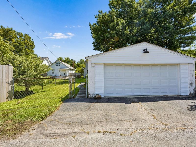 1477 Elmwood Avenue, Columbus, OH 43212 Photo 27