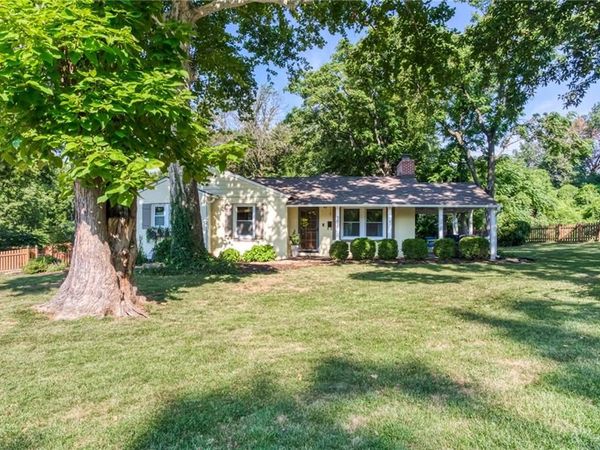 9814 W 57th Street, Merriam, KS 66203
