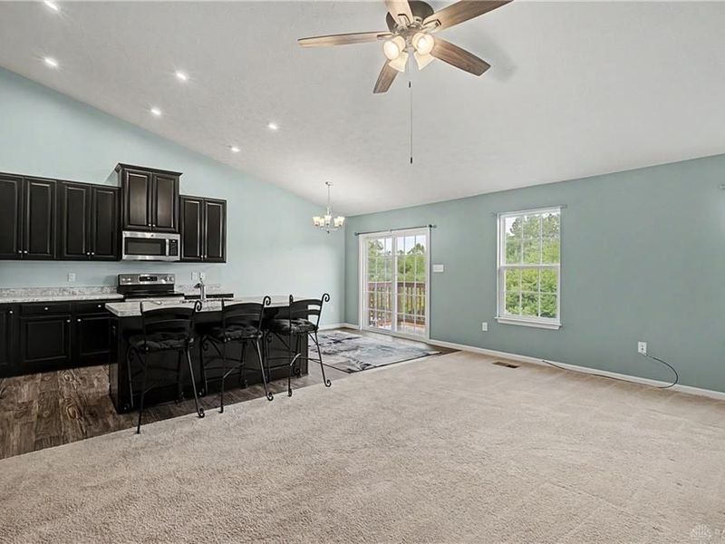 372 Warm Springs Drive, Fairborn, OH 45324 Photo 10