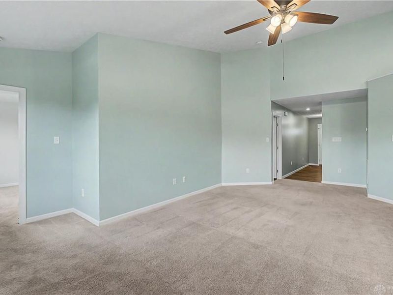 372 Warm Springs Drive, Fairborn, OH 45324 Photo 13